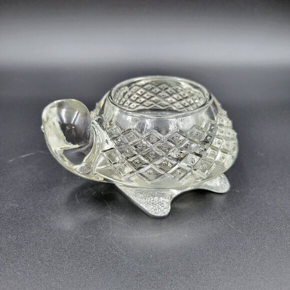 Vintage Avon Clear Crystal Glass Turtle Shaped Candle Holder Votive Tea Light Re - Picture 3 of 11